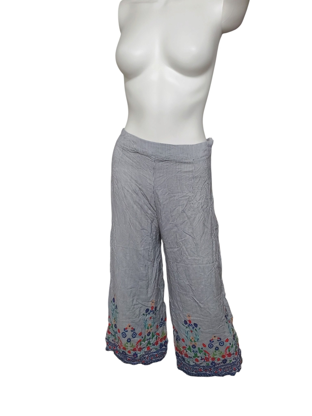 SHEIN Gray Striped Floral Wide Leg Crop Pants Size L